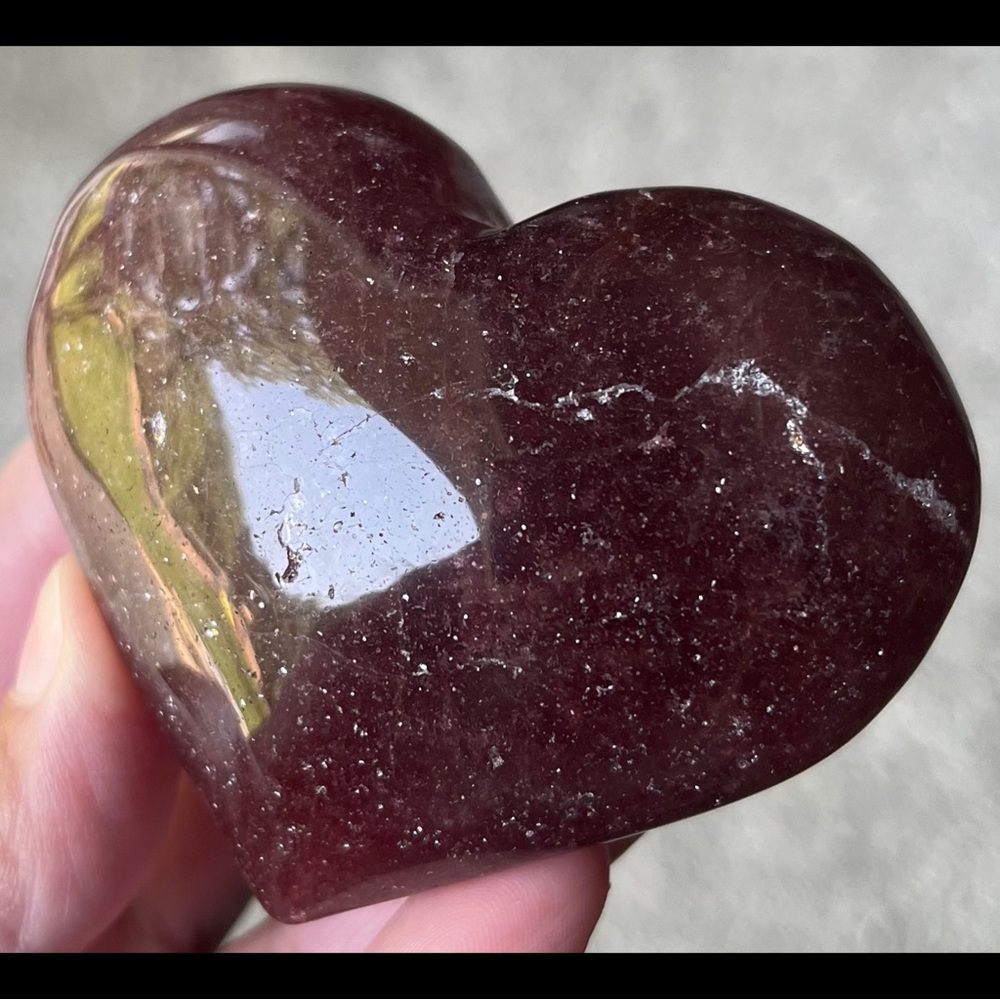 Tanzberry Quartz Polished Heart Carving